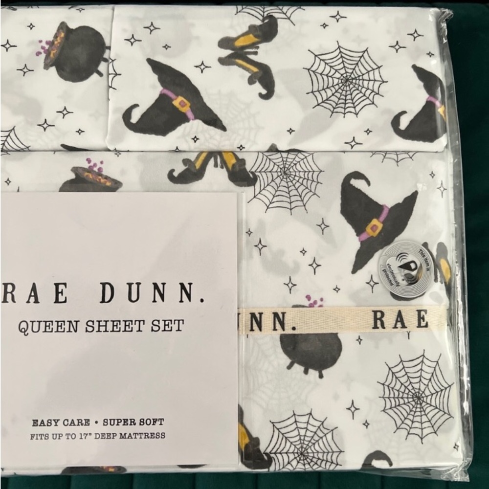 Rae Dunn Halloween Queen Sheet Set